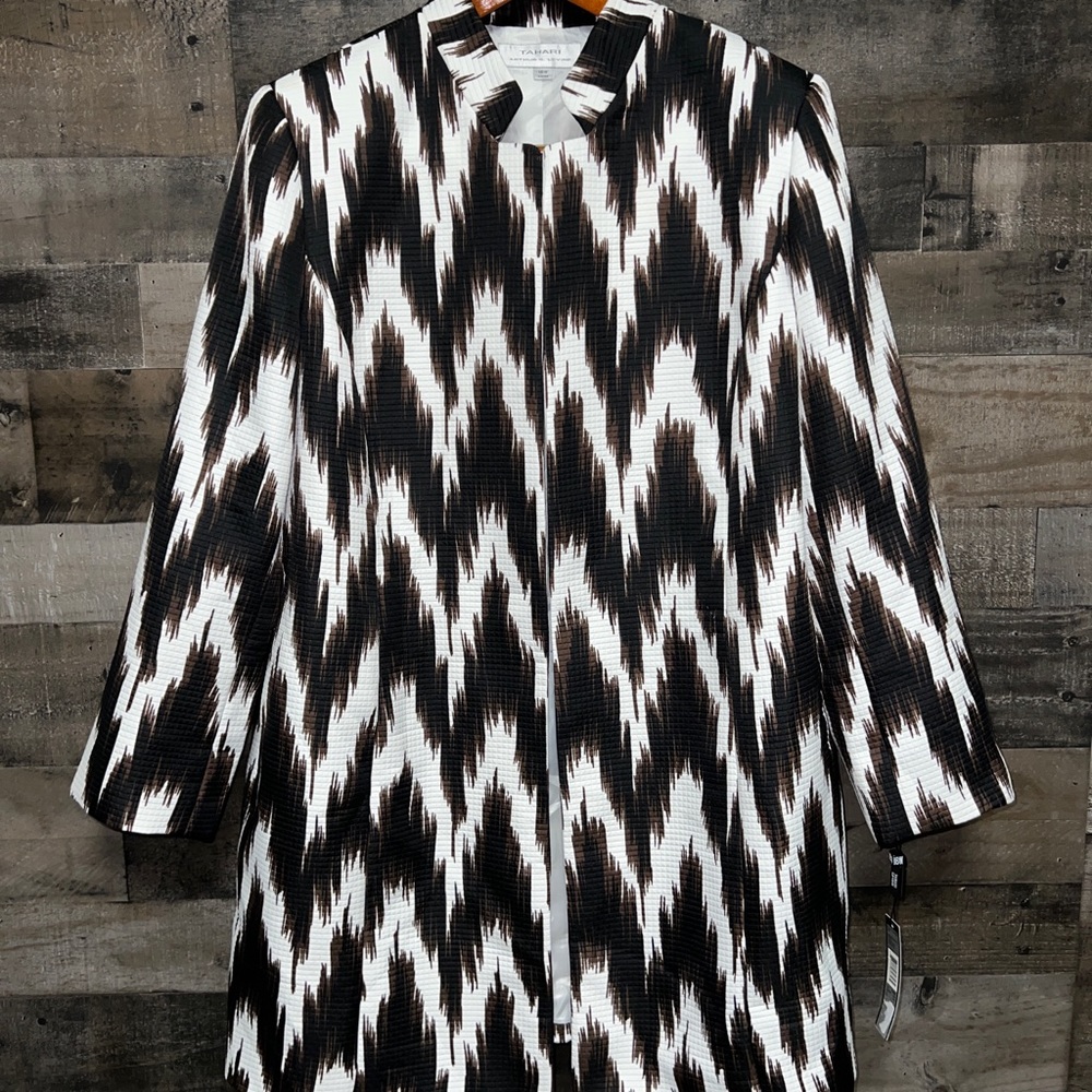 TAHARI New jacket! - Picture 3 of 8